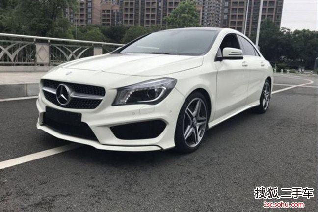 奔驰GLA级2016款GLA 220 4MATIC 时尚型