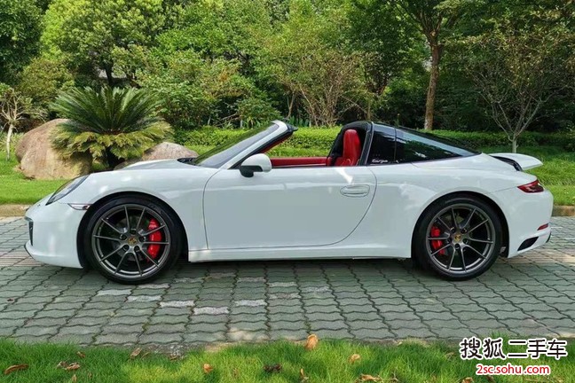 保时捷9112015款Targa 4 GTS 3.8L