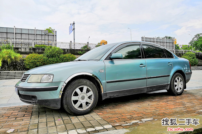 大众帕萨特领驭2003款1.8T 豪华型手自一体5速