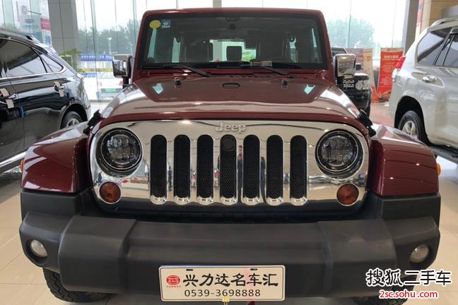 Jeep牧马人四门版2010款3.8L 撒哈拉