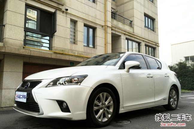 雷克萨斯CT200h2014款1.8L 舒适版 单色