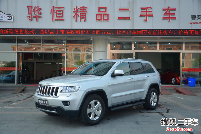 Jeep大切诺基2012款3.6L 豪华导航版