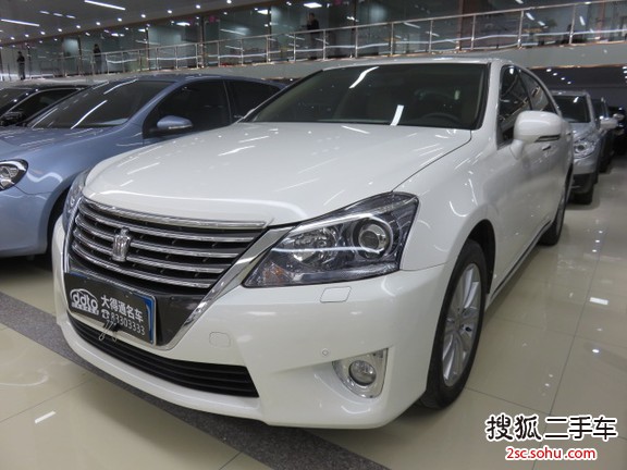 丰田皇冠2012款2.5 Royal 真皮版