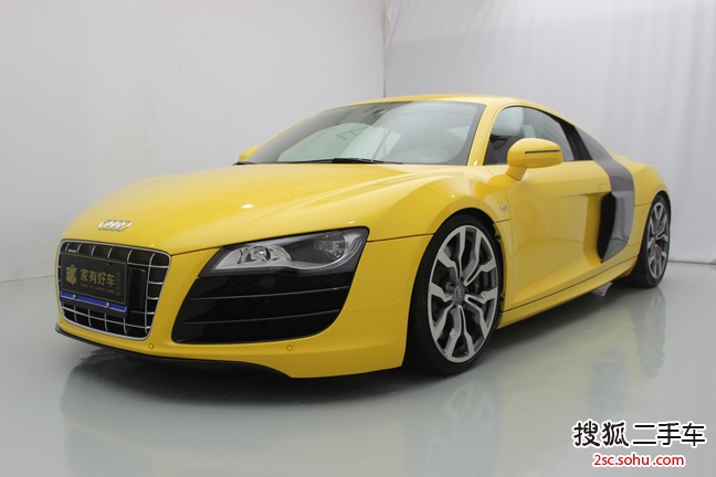 奥迪R82010款5.2FSI quattro