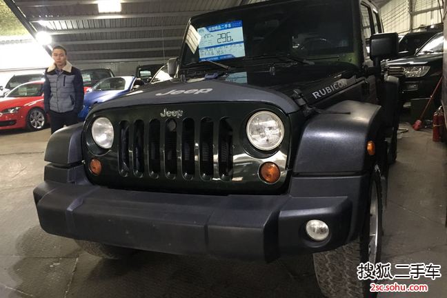Jeep牧马人四门版2010款3.8L 罗宾汉