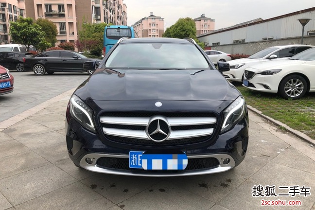 奔驰GLA级2016款GLA 220 4MATIC 豪华型