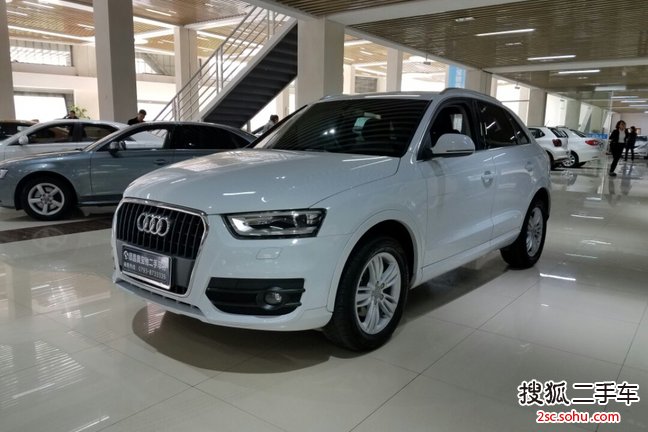 奥迪Q32015款30 TFSI 舒适型