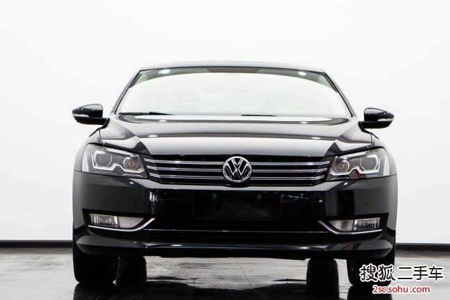 大众帕萨特2015款1.8TSI DSG尊荣版