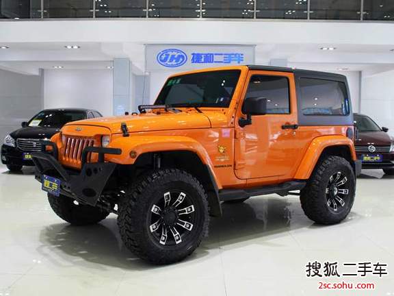Jeep牧马人四门版2012款3.6L Sahara 极地版