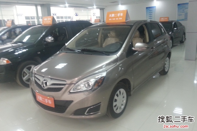 北京汽车E系列两厢2012款1.3L 乐活手动版