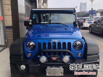 Jeep牧马人两门版2015款3.6L 撒哈拉