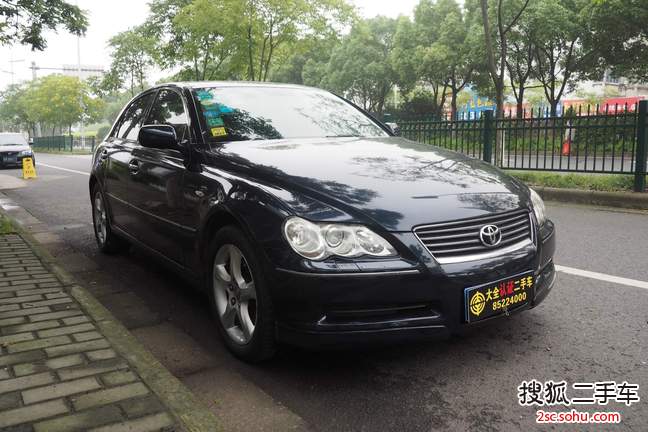 丰田锐志2005款3.0V PREMIUM 手自一体天窗导航版 