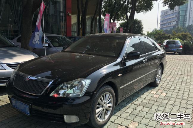 丰田皇冠2007款2.5L Royal 导航版