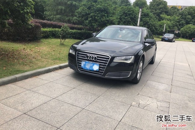 奥迪A8L2014款50 TFSI quattro豪华型