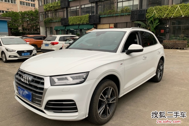 奥迪Q52018款典藏版 40 TFSI 技术型