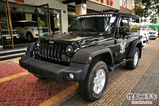 Jeep牧马人两门版2011款3.8L 罗宾汉