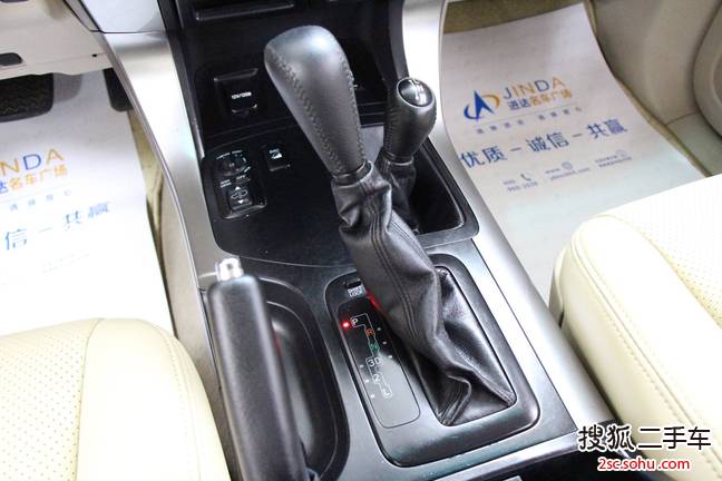 丰田普拉多2004款4.0i VX 自动四驱