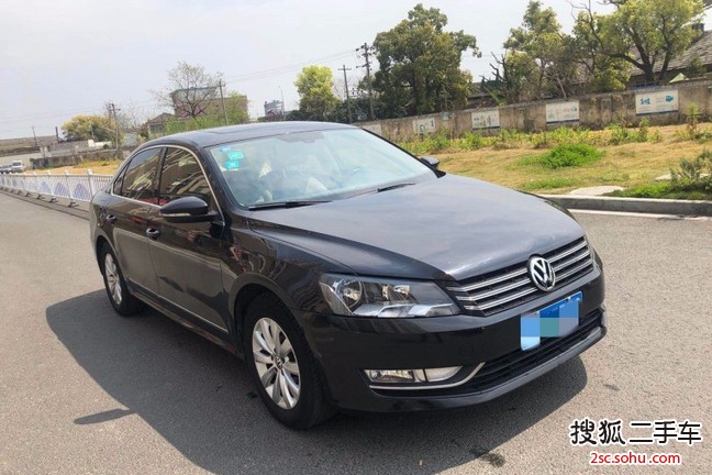 大众帕萨特2015款1.8TSI DSG尊荣版