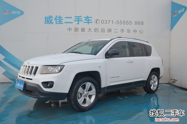 Jeep指南者2013款2.4L 四驱运动版