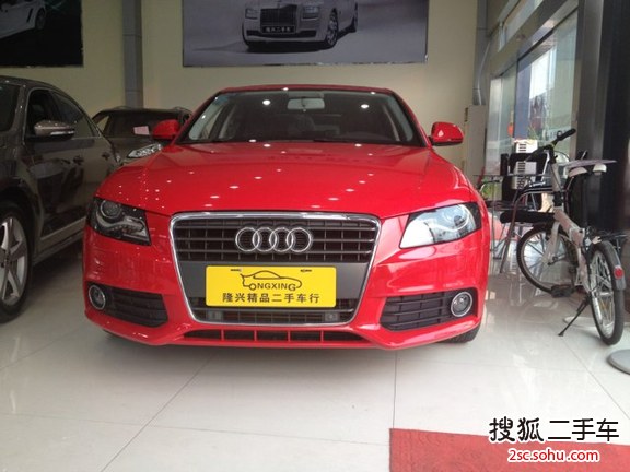 奥迪A4L2012款2.0TFSI 标准型