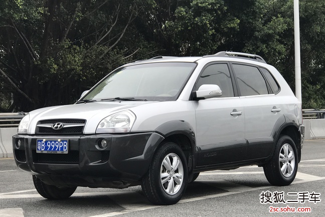 现代途胜2009款2.0L 自动两驱舒适天窗型