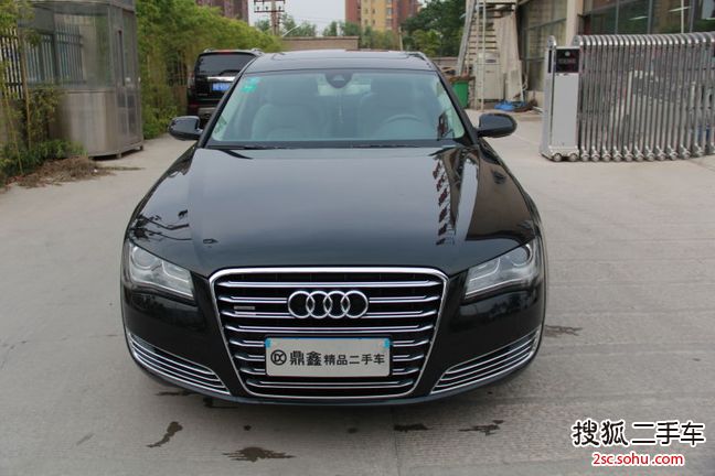 奥迪A8L2013款45 TFSI quattro豪华型