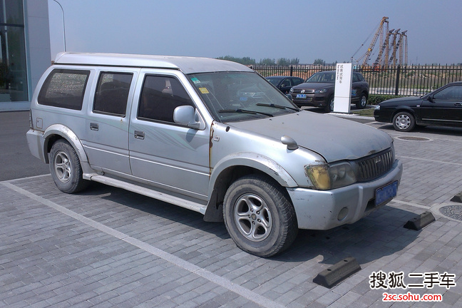 福田风景冲浪2003款SUV 标准型 高顶 2.8柴油