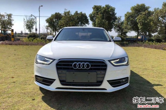 奥迪A4L2015款35 TFSI 自动舒适型