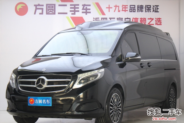 奔驰V级2018款V260L 尊贵加长版