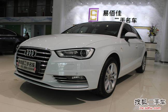 奥迪Q32016款35 TFSI 风尚型