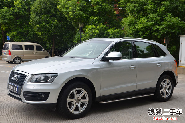 奥迪Q52010款2.0TFSI 技术型