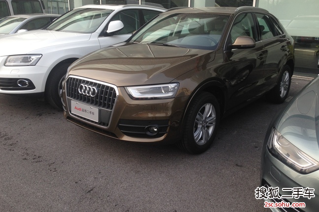 奥迪Q32015款30 TFSI 舒适型