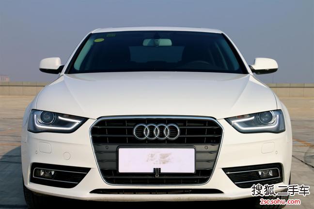 奥迪A4L2013款35 TFSI 自动舒适型
