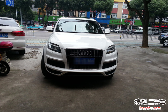 奥迪Q72011款3.0TFSI 专享型(L)