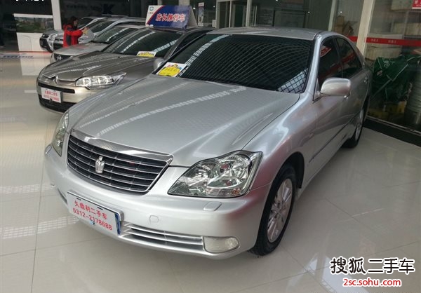 丰田皇冠-3.0L Royal Saloon G