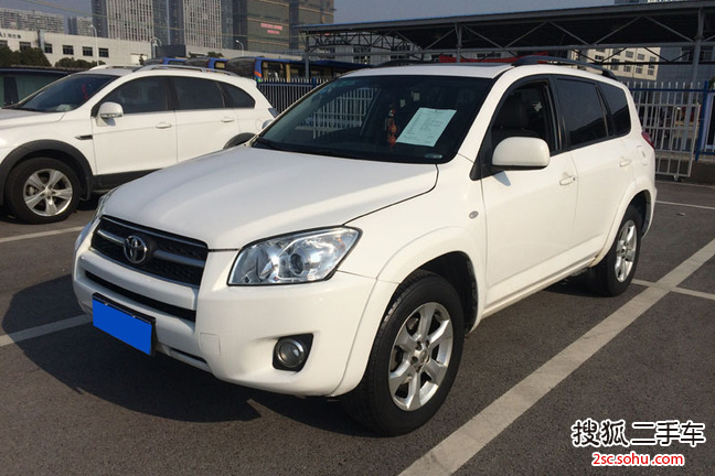 丰田RAV42011款2.4L 自动四驱至臻版 