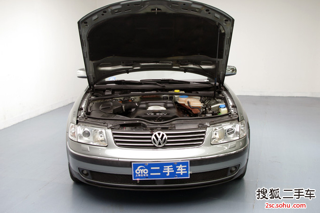 上海-大众帕萨特领驭2005款2.8v6 行政版手自一体5速