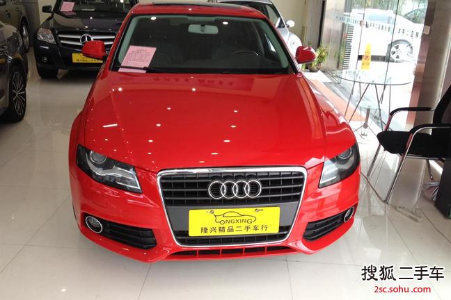 奥迪A4L2012款2.0TFSI 标准型