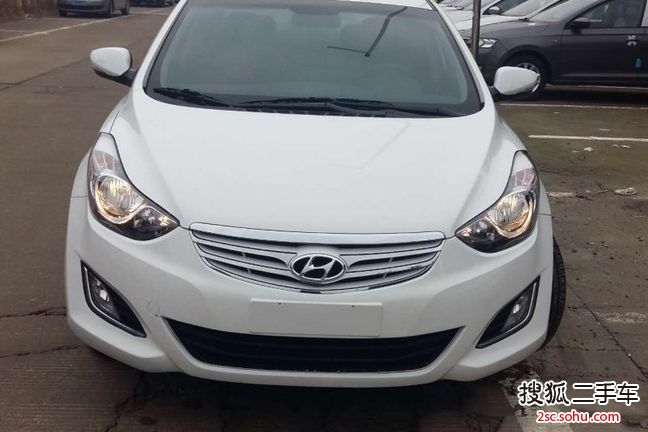 现代朗动2012款1.6L 手动时尚型