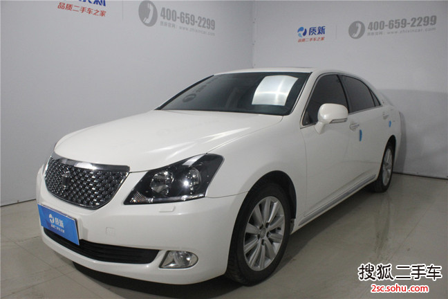 丰田皇冠2012款V6 2.5 Royal Saloon