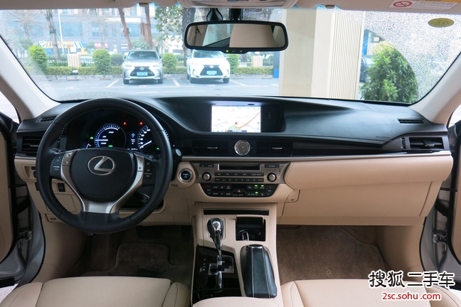 【东莞二手雷克萨斯ES-300h-2.5-CVT油电混合