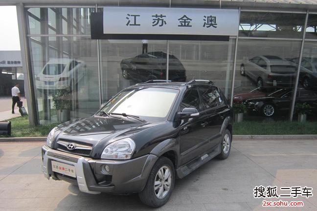 北京现代 途胜 2009款 2.0 手动 时尚型 suv