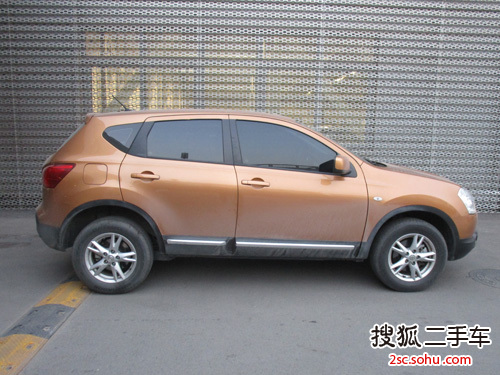 东风日产 逍客 2012款 2.0 手动 XL 火 2WD SUV                 