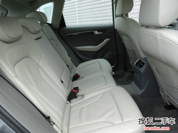 一汽大众(奥迪) Q5 2010款 2.0T 手自一体 舒适型 SUV               