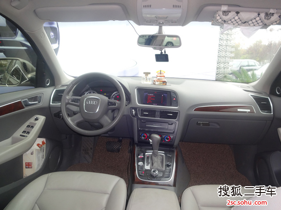 一汽大众(奥迪) Q5 2012款 2.0TFSI quattro 手自一体 舒适型 SUV