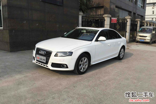 奥迪A4L2011款2.0TFSI 舒适型