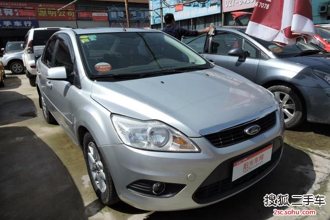 福特福克斯三厢2009款1.8L 手动舒适型