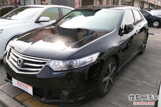 【阳光编号:cz1082539】真实车源:阳光车网将随时采集更新上架二手车的信息及售卖情况,确保车辆信息真实可靠。专业检测:阳光车网在售的每辆车均经过车身、发动机、驾驶舱、启动、动力、底盘、路试、电子故障诊断等288项专业检测,并为您提供阳光车网认证的专业质检报告,确保您买的放心!先行赔付:阳光车网是消协推荐的二手车教育示范基地,1800公里或45天内若实际车况与检测报告不符,为您全额先行赔付。VIP服务:阳光车网为您提供VIP购车服务:专业购车顾问、专人看车陪同、快速上牌、过户等多重尊贵服务等您来体验!