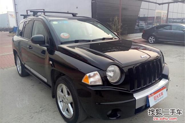 Jeep指南者2010款2.4L 运动版