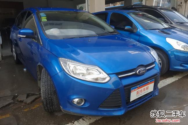 福特福克斯两厢2012款1.6L 自动风尚型